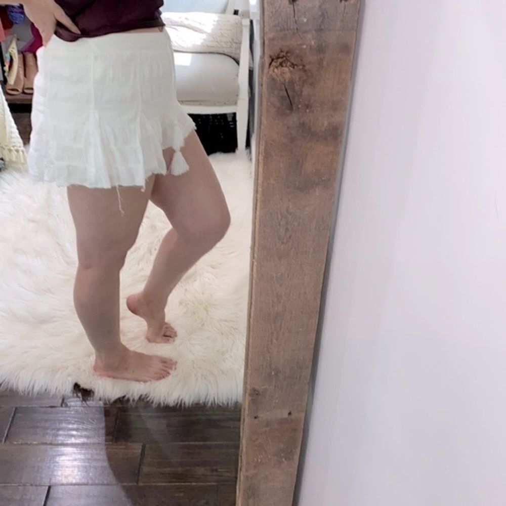 Free People white gauzy shorts size medium